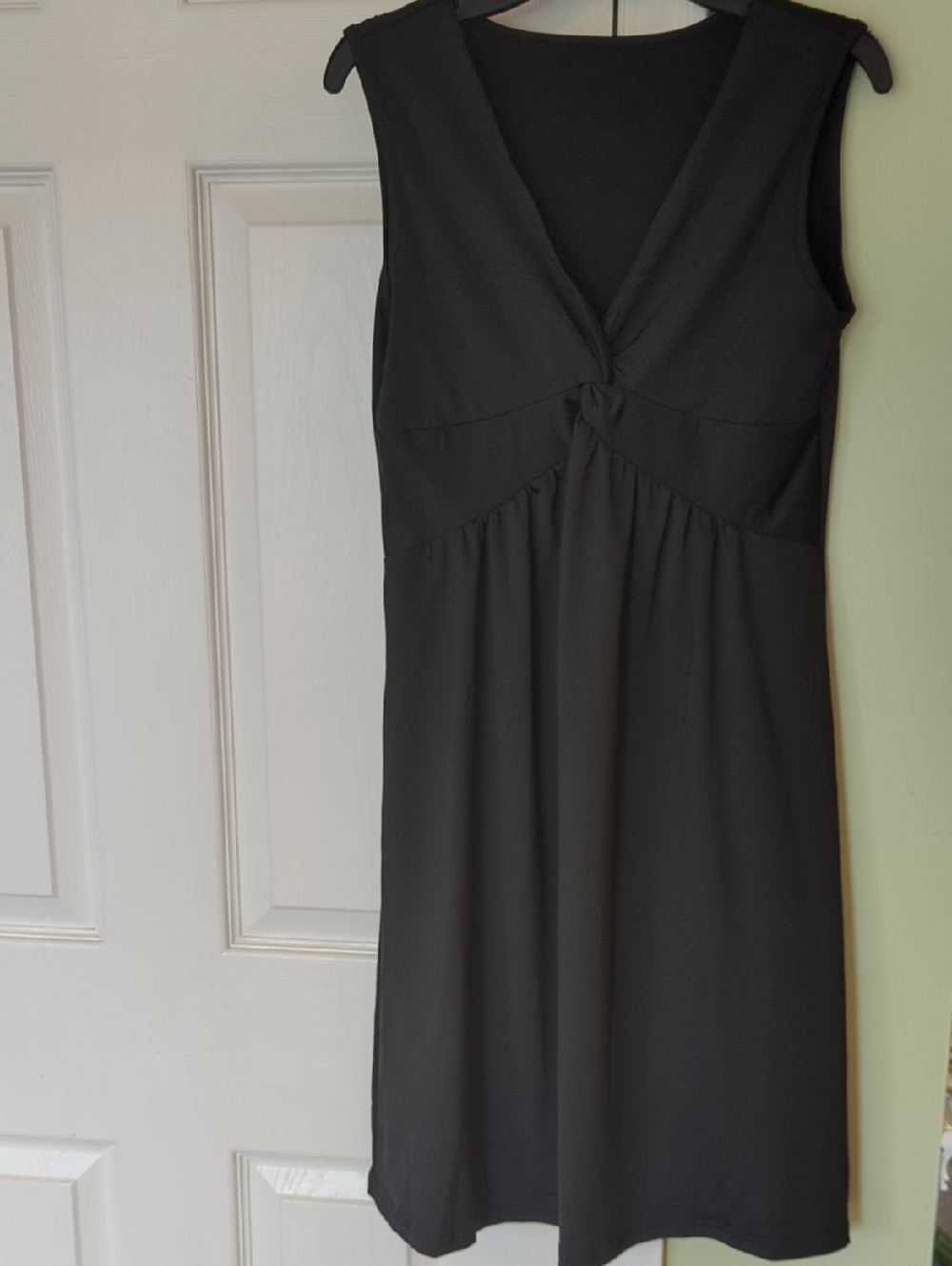 Classic Black Sleeveless Knot-Front Dress Size Small